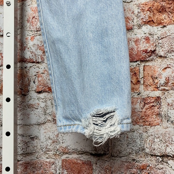 Levis Womenʻs 501 S Skinny White Wash Jeans Small - Picture 9 of 12